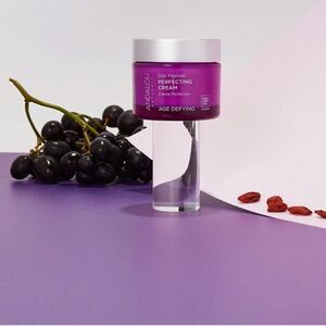 AGE DEFYING GOJI PEPTIDE PERFECTING